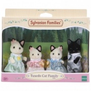 Набор фигурок Sylvanian Families Семья Чёрно-белых котов