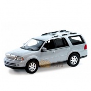Модель машины Welly 1:35 2005 Ford Lincoln Navigator