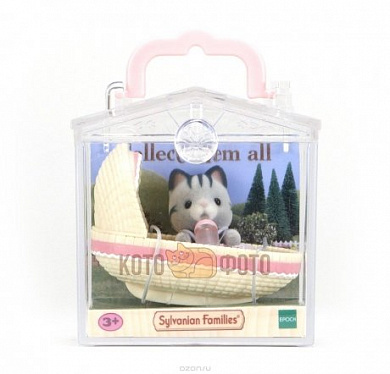 Фигурка Sylvanian Families Младенец в пластиковом сундучке Котёнок в люльке